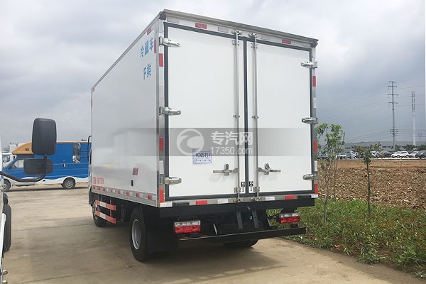 东风凯普特国六冷藏车正后图