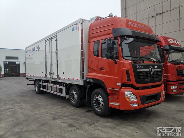 这台冷藏车少见 拉的货物竟是电子元件