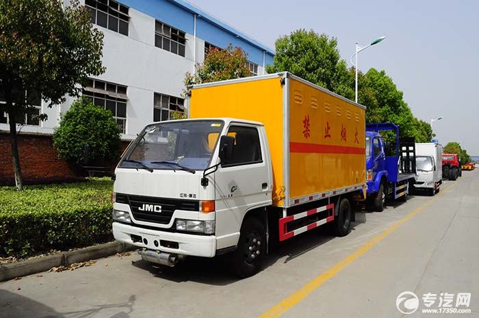 江铃顺达爆破器材运输车