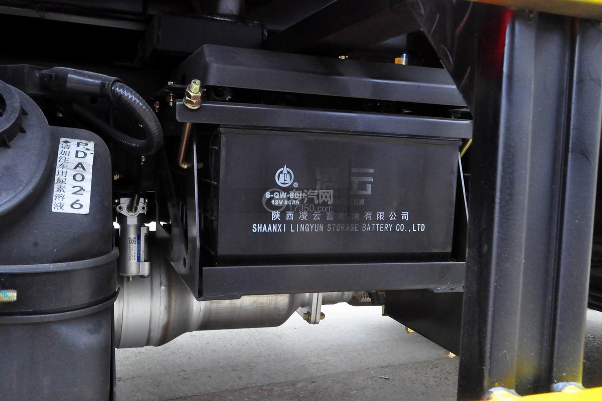 大运奥普力4400轴距清障车蓄电池