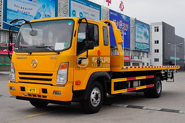 大运奥普力排半4400轴距清障车左前45度图