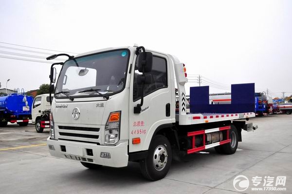 蓝牌道路清障车代表——大运奥普力一拖二清障车