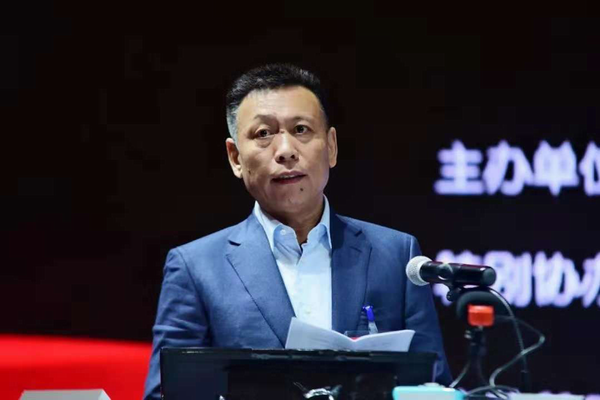 长久集团董事长薄世久先生