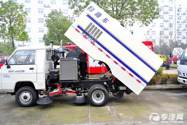 福田时代之星扫路车