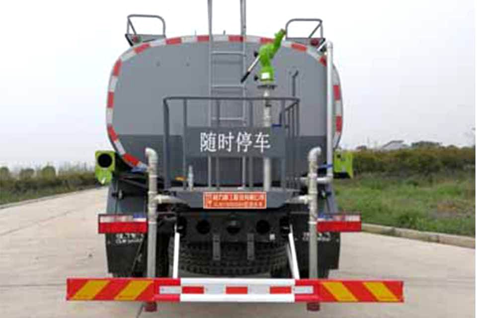 东风天锦9.2方国六洒水车正后图