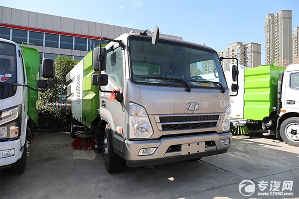 洗扫车清水箱和垃圾箱内胆材质为什么要用304不锈钢？