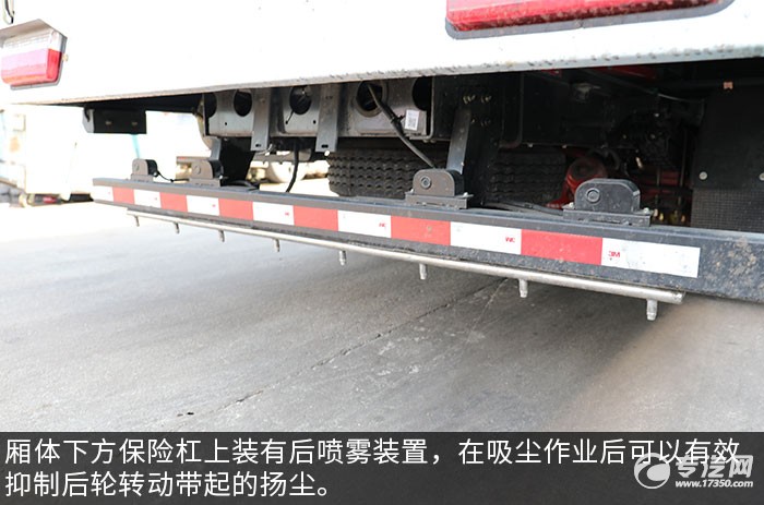 东风多利卡D7国六吸尘车评测