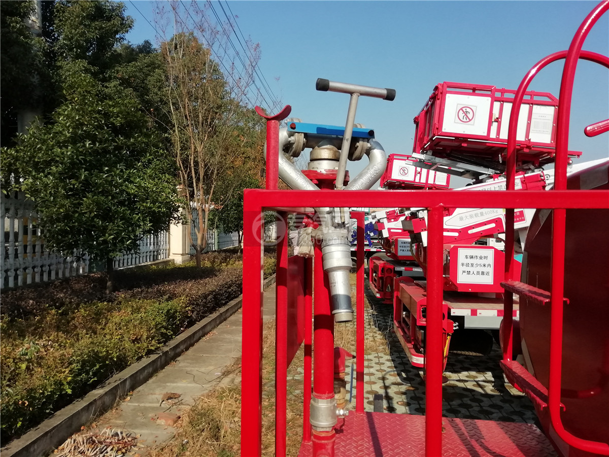 东风途逸国五1.2方消防洒水车洒水炮图