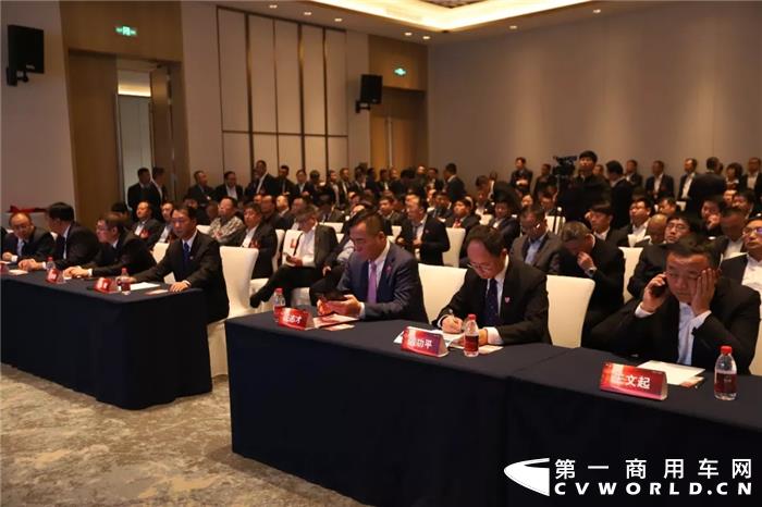 解放专用车2020年挑战销量2万辆 当场签约4000辆