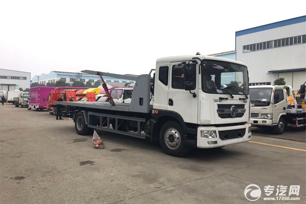 东风多利卡D9一拖三清障车