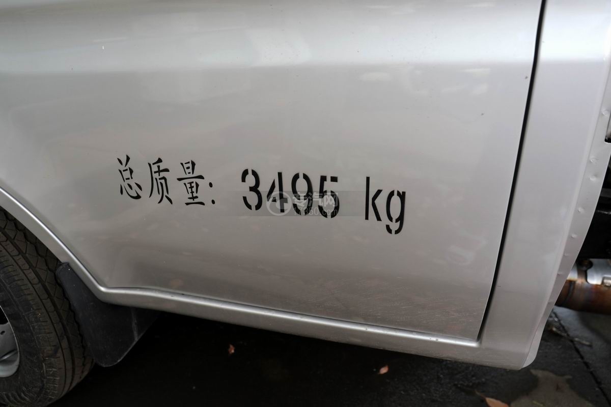 长安跨越王X1自装卸式垃圾车外观细节