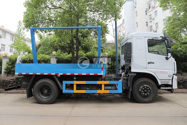 东风专用底盘D3L国六摆臂式垃圾车侧面图