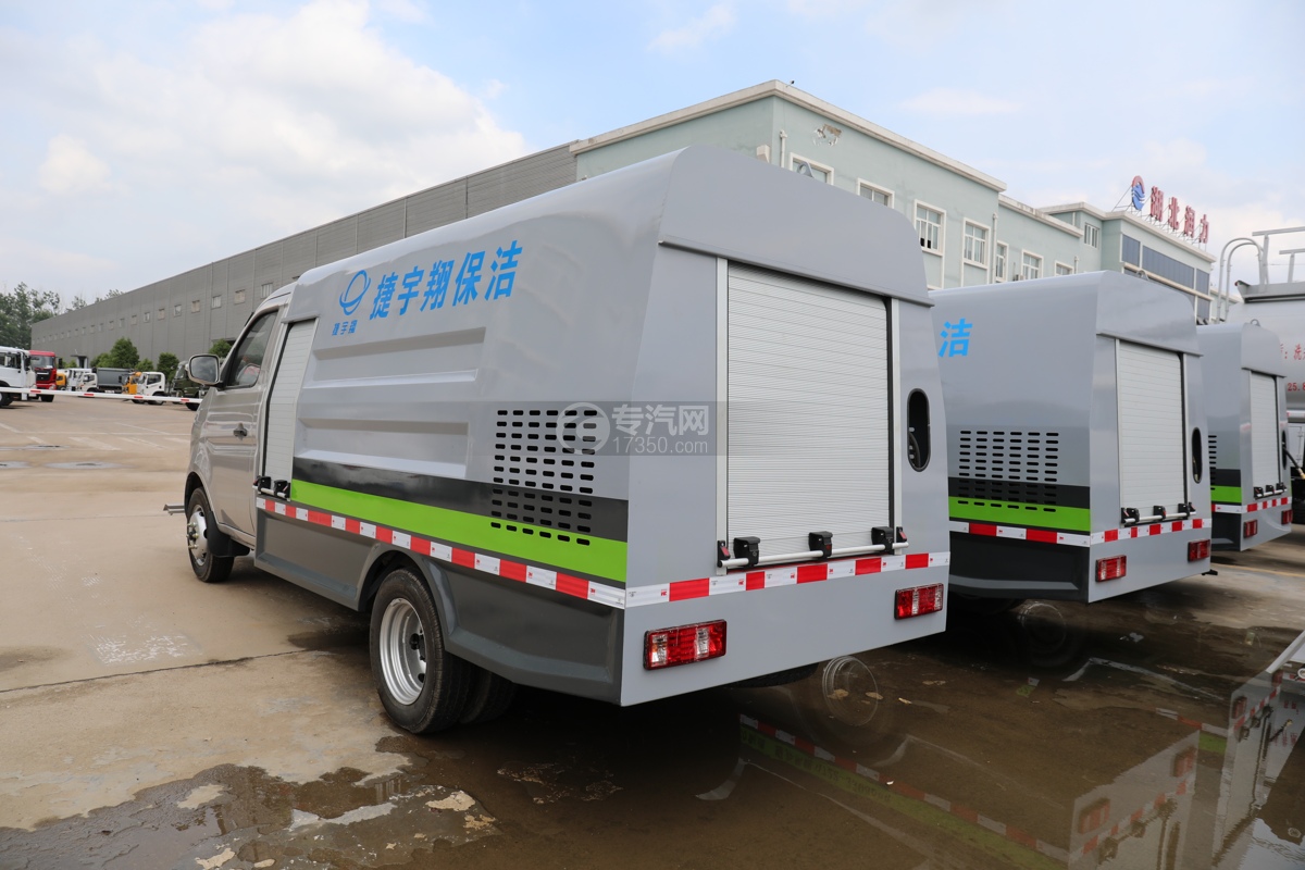 长安跨越王X1国六路面养护车左后图