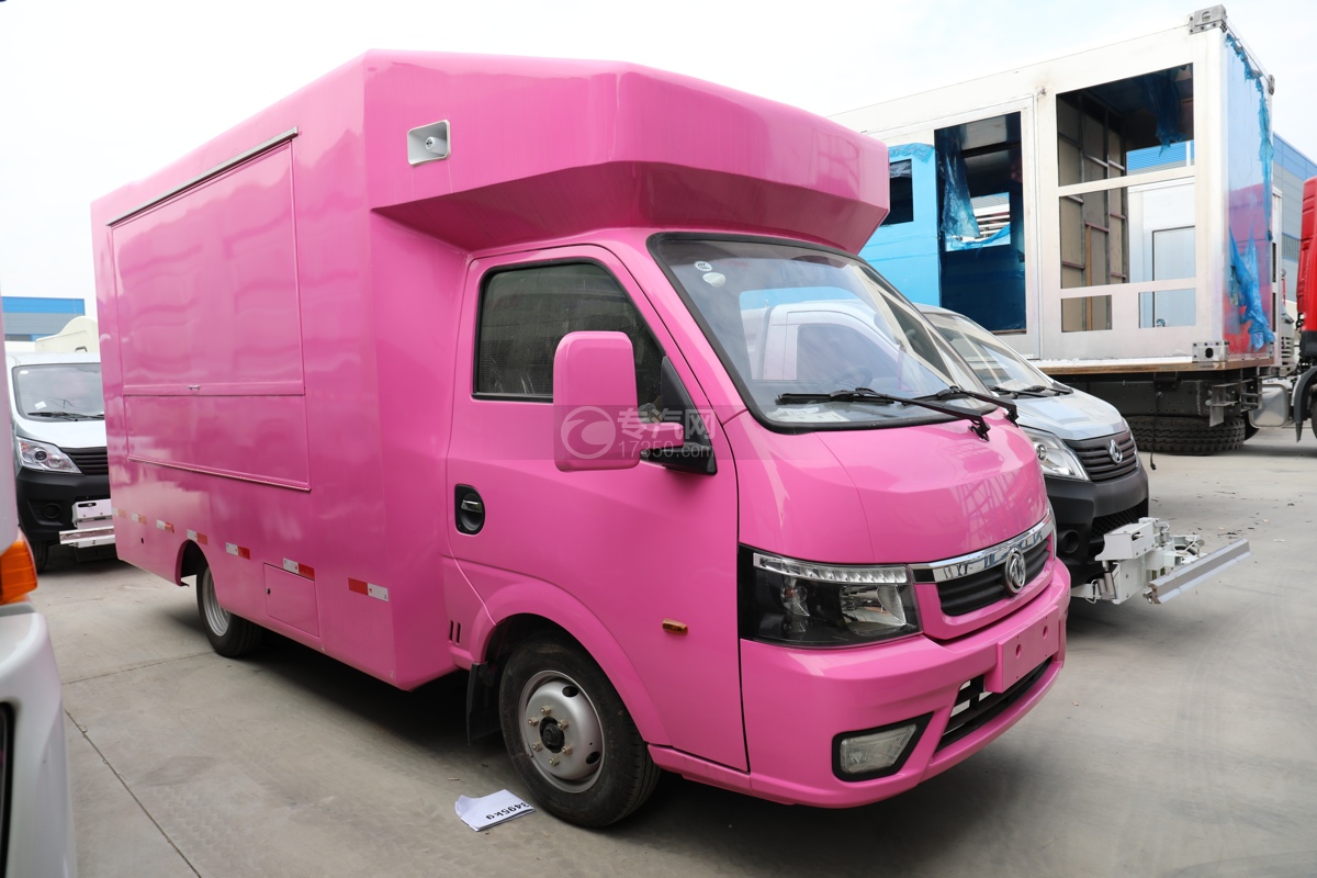 东风途逸国六售货车（粉色）右前图