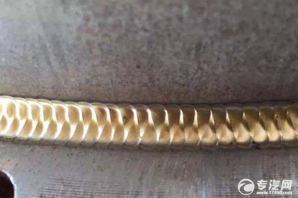 鱼鳞纹的焊接手法
