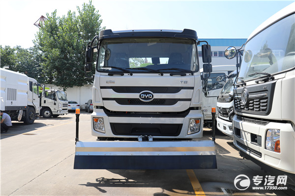 比亚迪T8纯电动8.46方路面清洗车