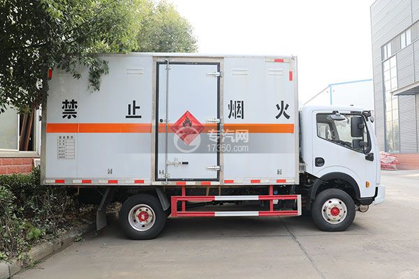 东风新多利卡D6国六4.1米易燃气体厢式运输车右侧图