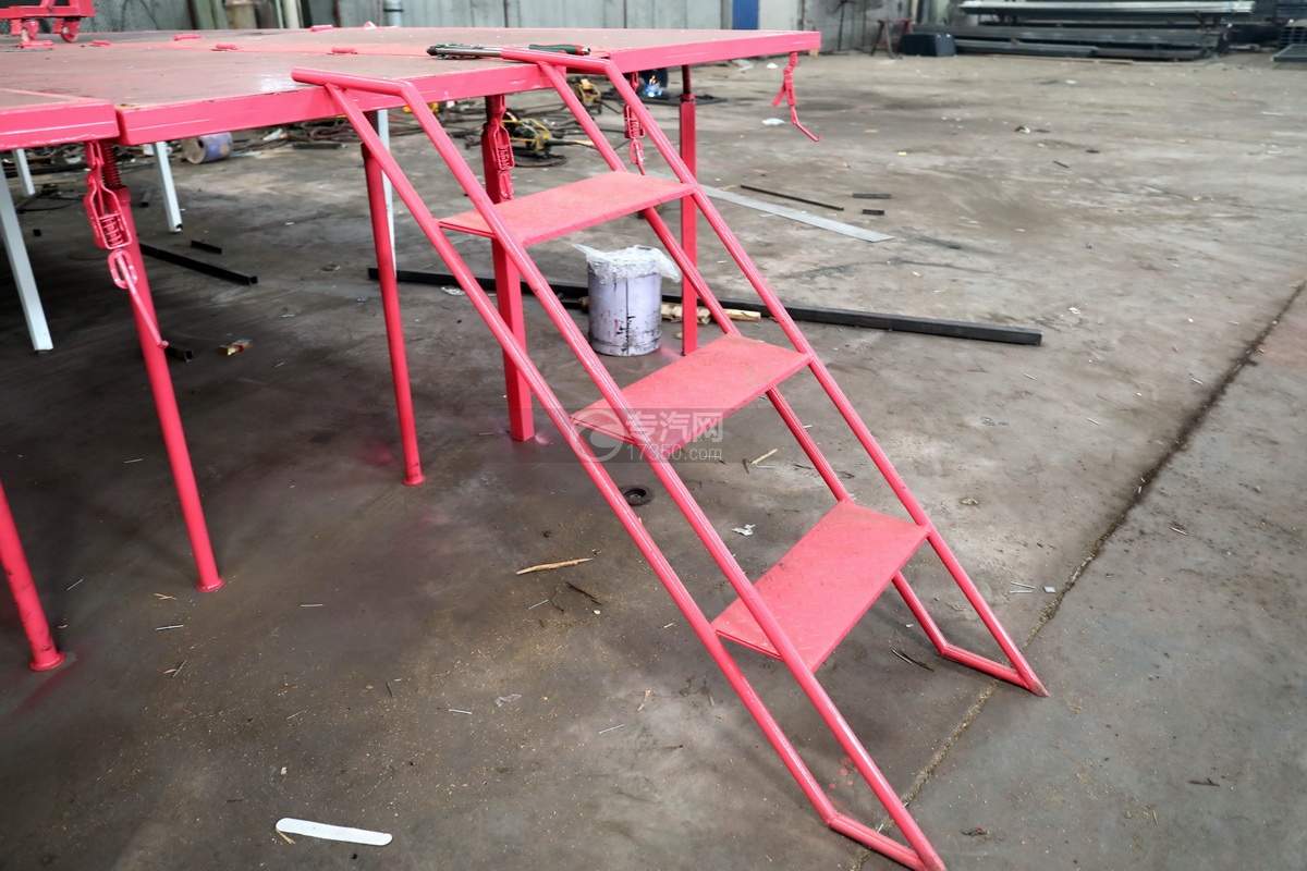 陕汽德龙K3000单桥国六流动舞台车辅助梯