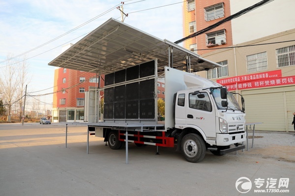 飞碟奥驰V3排半国六流动舞台车