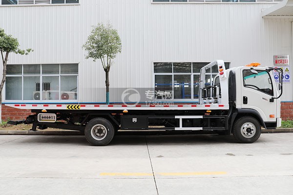 大运新奥普力4400轴距国六一拖二清障车(白色)右侧图