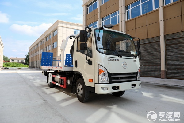 一拖二蓝牌清障车，大运和现代你更喜欢哪个？