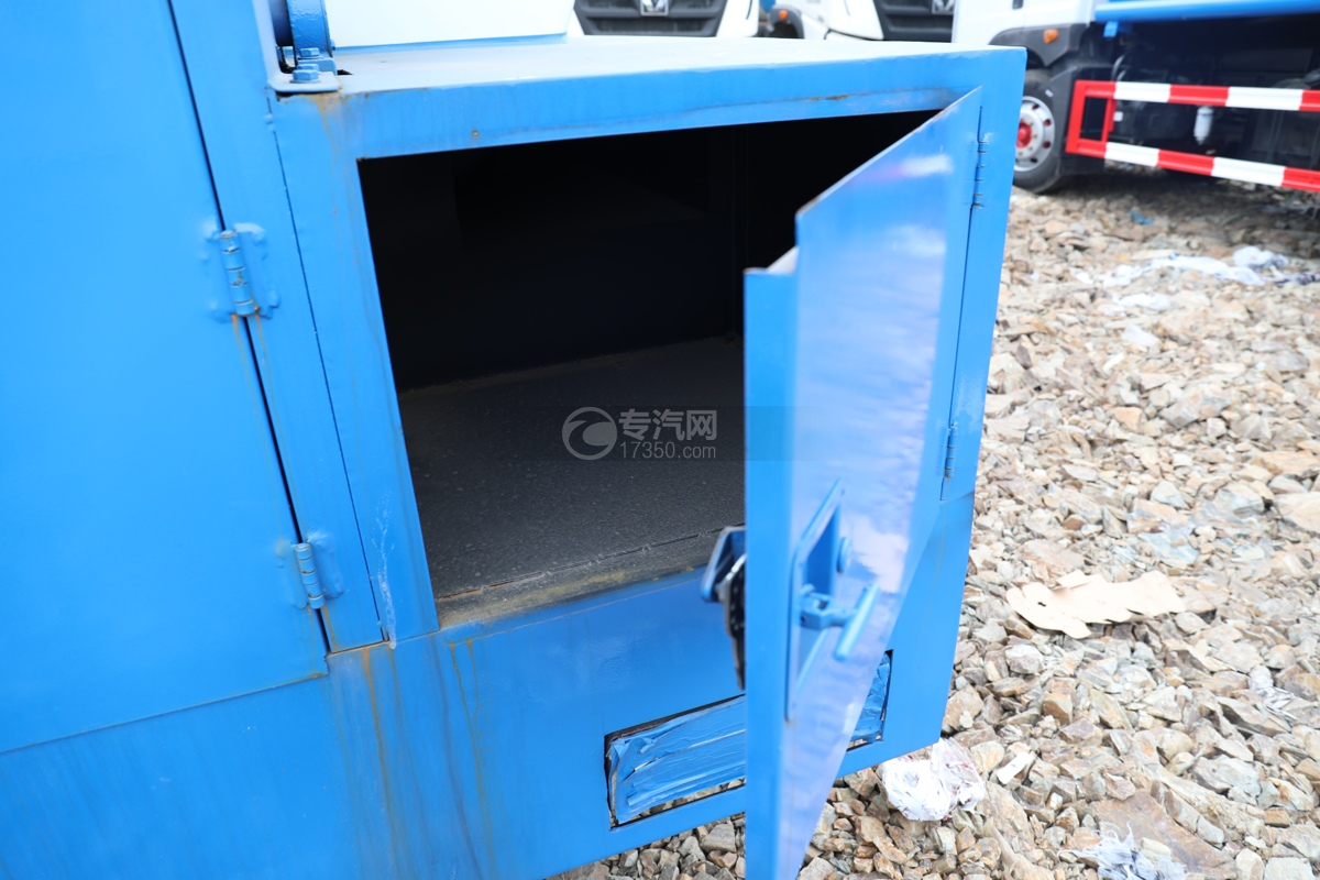 东风福瑞卡F6国六3.36方高压清洗车工具箱