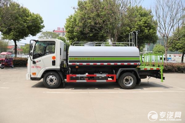 大运国六洒水车