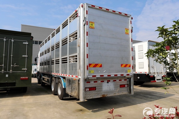 上汽红岩前四后八国六畜禽运输车