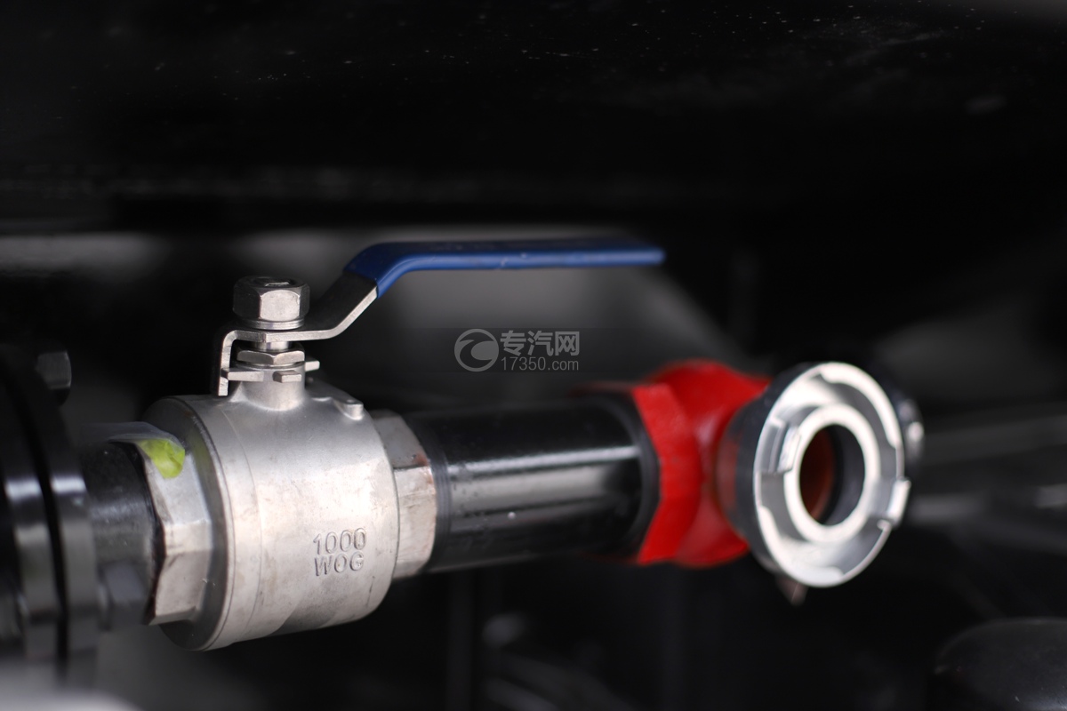 陕汽翼6后双桥国六15.4方洒水车球阀