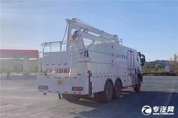 重汽豪沃后双桥国六高空作业清洗车