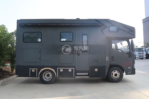 上汽跃进国六黄牌平头房车(军绿色)右侧图