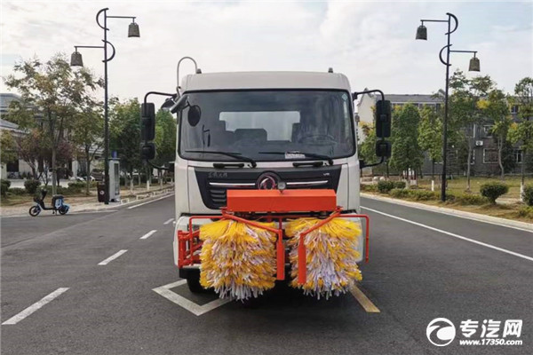 东风天锦国六护栏清洗车