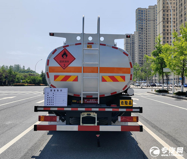 陕汽德龙L5000国六15方运油车