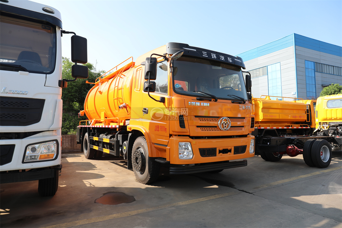 三环昊龙国六13.34方清洗吸污车
