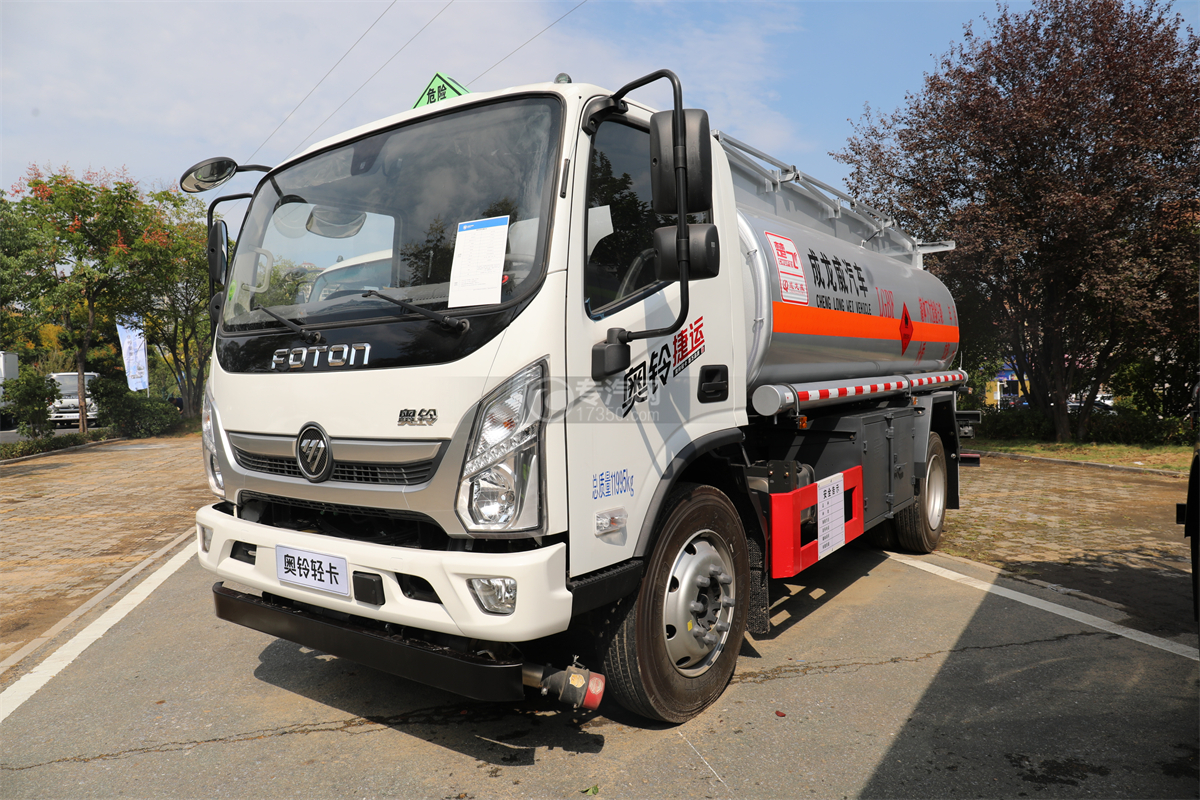 福田奥铃捷运国六油罐车