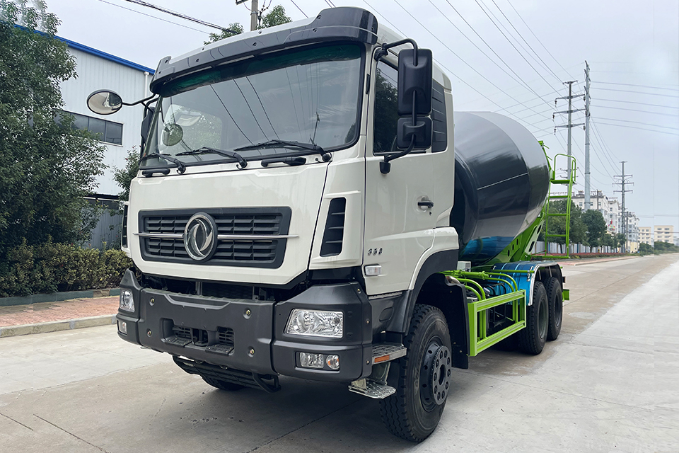 东风后双桥10方搅拌车