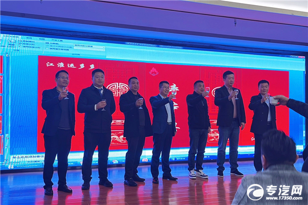 惊！随州市捷信通——江淮1卡运多多亮相“专汽之都”随州