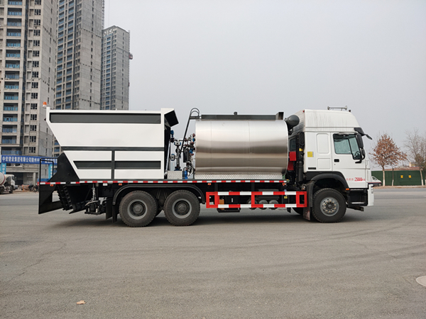 重汽豪沃同步碎石封层车多少钱