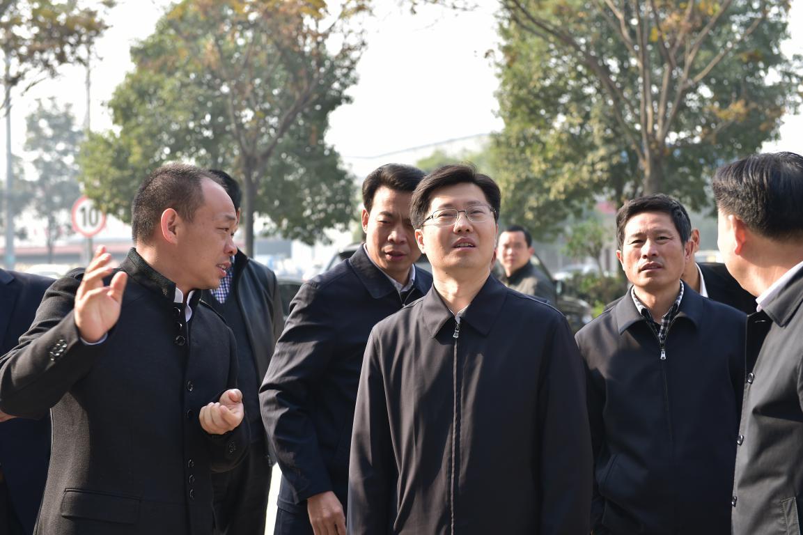 市委书记、市长长先后来专汽网考察指导工作